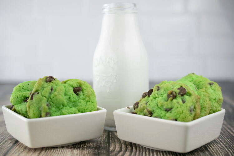 You’ve got to try these lucky shamrock cookies featuring mint and chocolate
